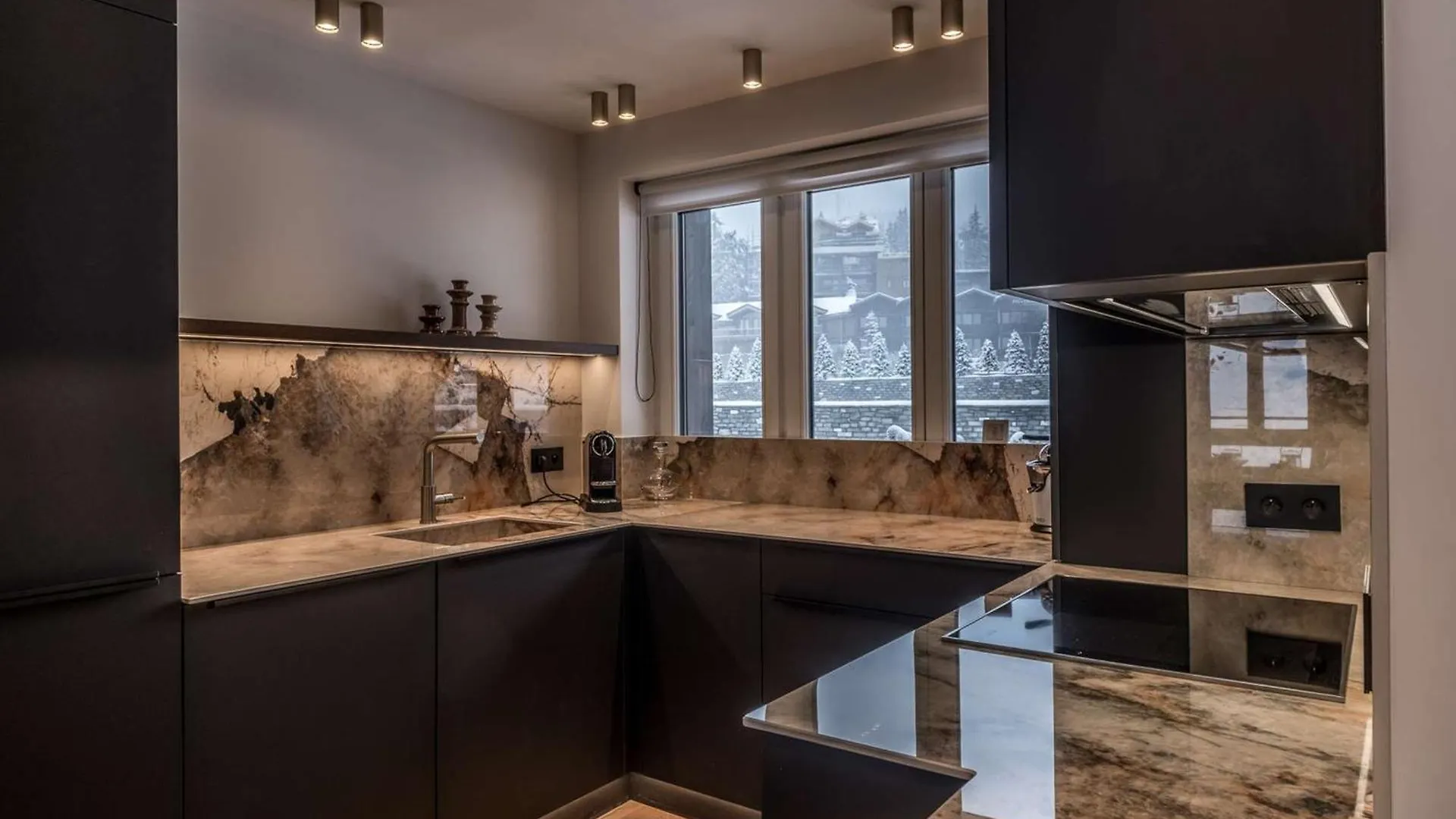 Appartement Ski Aux Pieds A Courchevel Avec Cheminee, Parking, Wi-Fi Pour 9 Personnes - Fr-1-631-222
