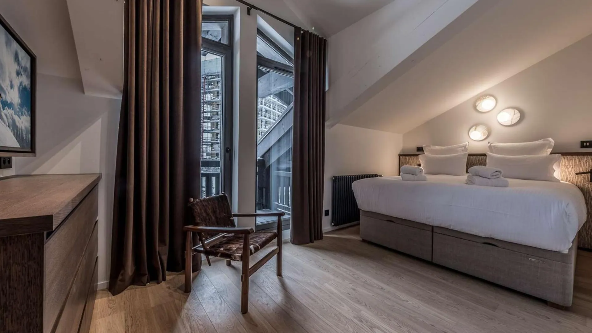 Appartement Ski Aux Pieds A Courchevel Avec Cheminee, Parking, Wi-Fi Pour 9 Personnes - Fr-1-631-222